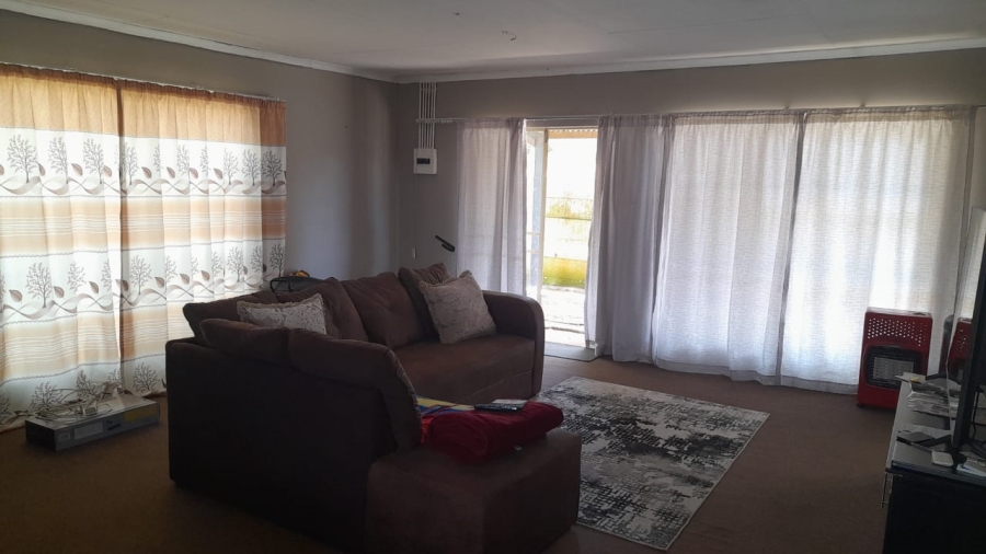 3 Bedroom Property for Sale in Hartbeesfontein North West